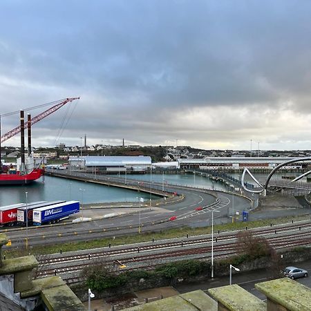Lower Harbour Watch Holyhead Εξωτερικό φωτογραφία